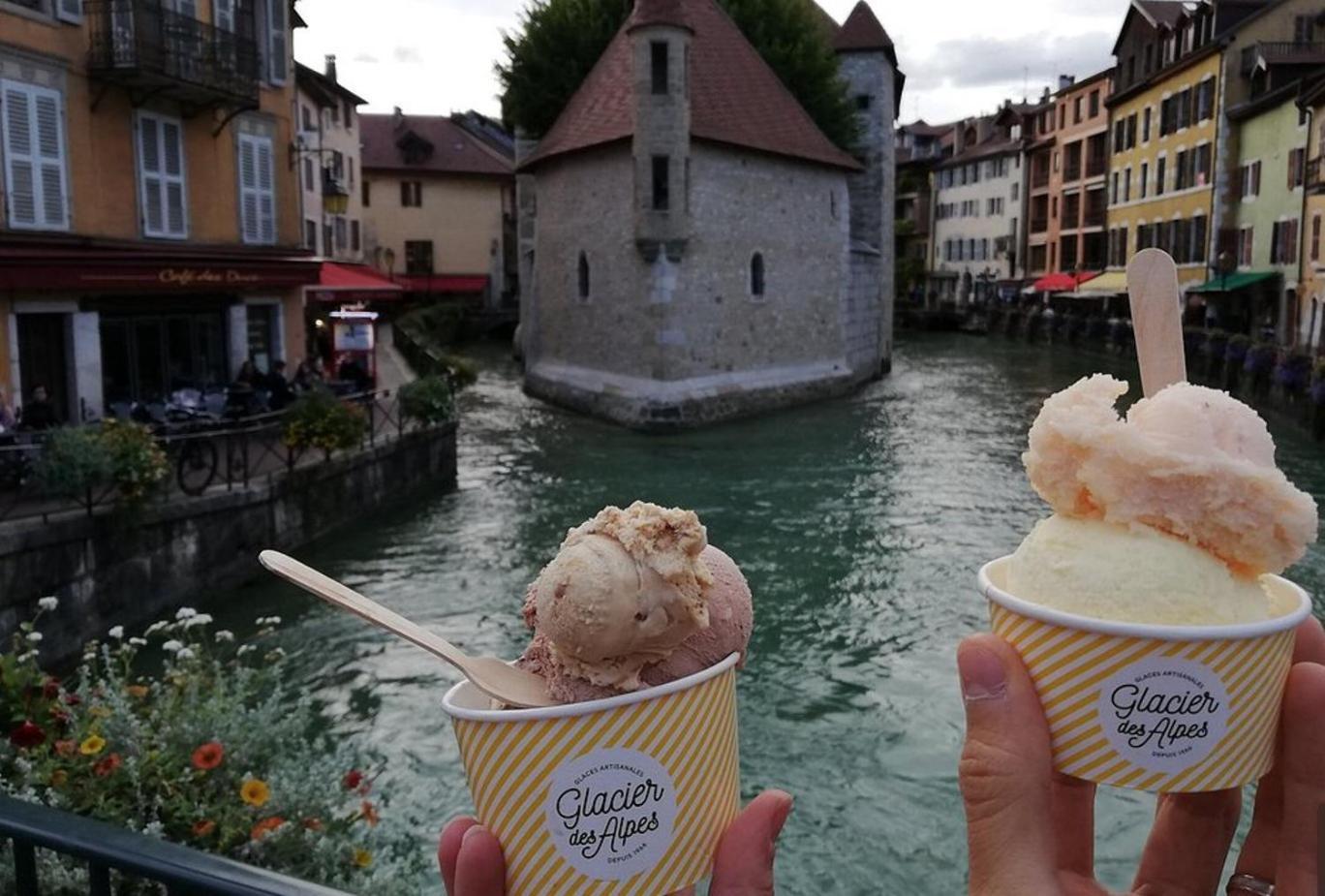 Night Desires Vieille Ville Annecy Charmant Exteriör bild